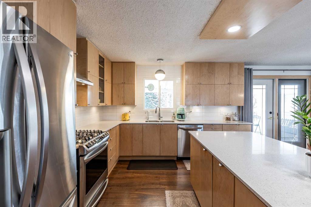 16 Rossland Court Se, Medicine Hat, Alberta  T1B 2M2 - Photo 8 - A2300439