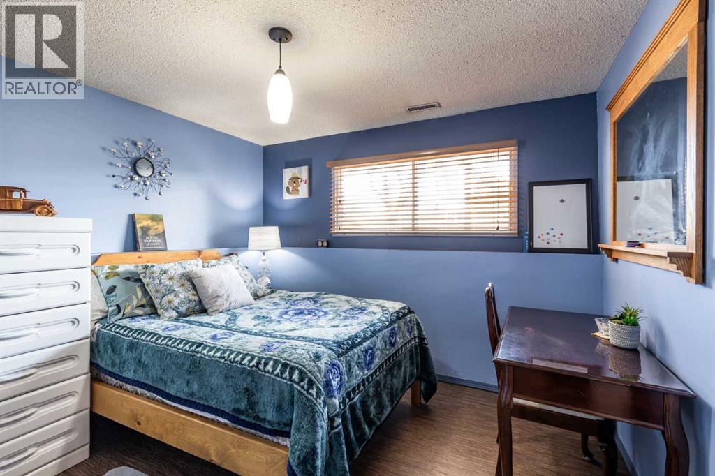 16 Rossland Court Se, Medicine Hat, Alberta  T1B 2M2 - Photo 37 - A2300439