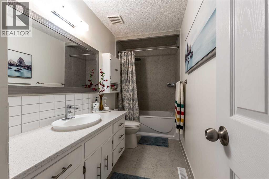 16 Rossland Court Se, Medicine Hat, Alberta  T1B 2M2 - Photo 23 - A2300439