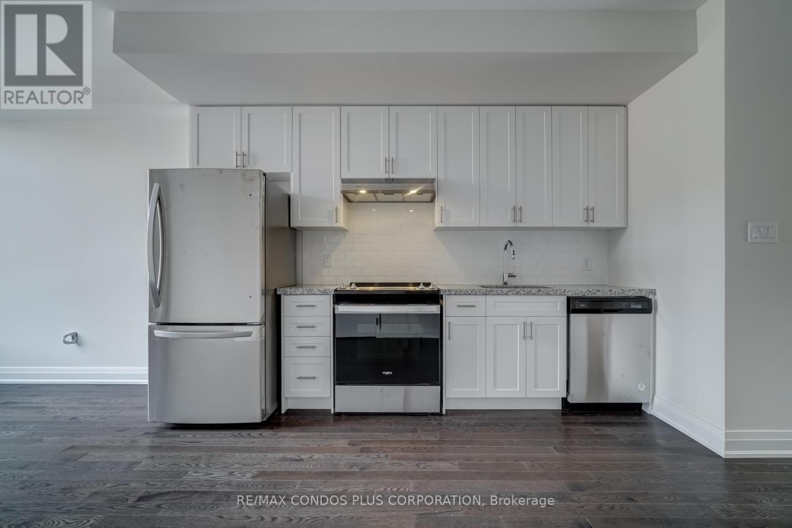 4 Wild Rose Gardens, Toronto, Ontario  M6L 0A5 - Photo 6 - W13041552