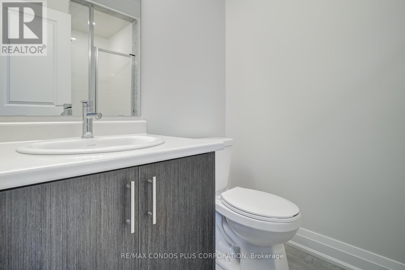 4 Wild Rose Gardens, Toronto, Ontario  M6L 0A5 - Photo 8 - W13041552