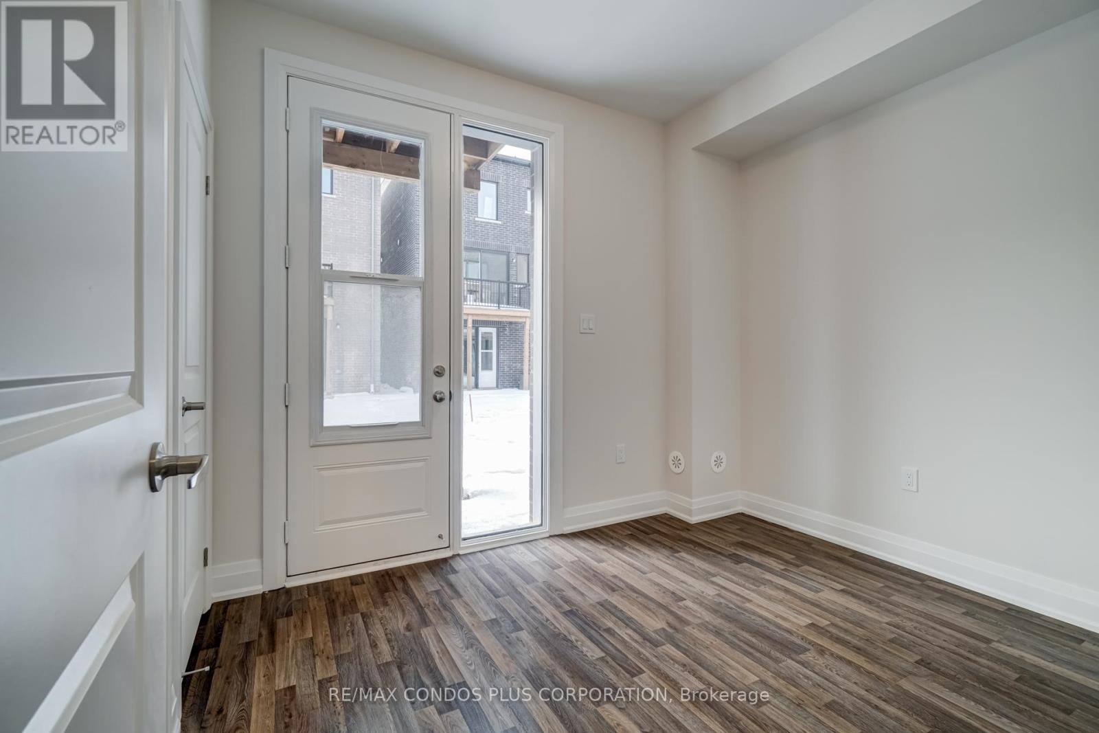 4 Wild Rose Gardens, Toronto, Ontario  M6L 0A5 - Photo 9 - W13041552