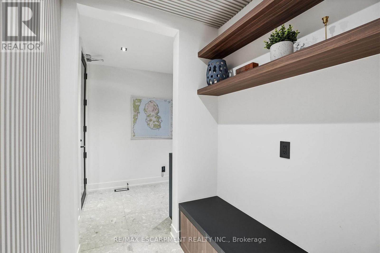 20b Broadview Avenue, Mississauga, Ontario  L5H 2S8 - Photo 16 - W13041622