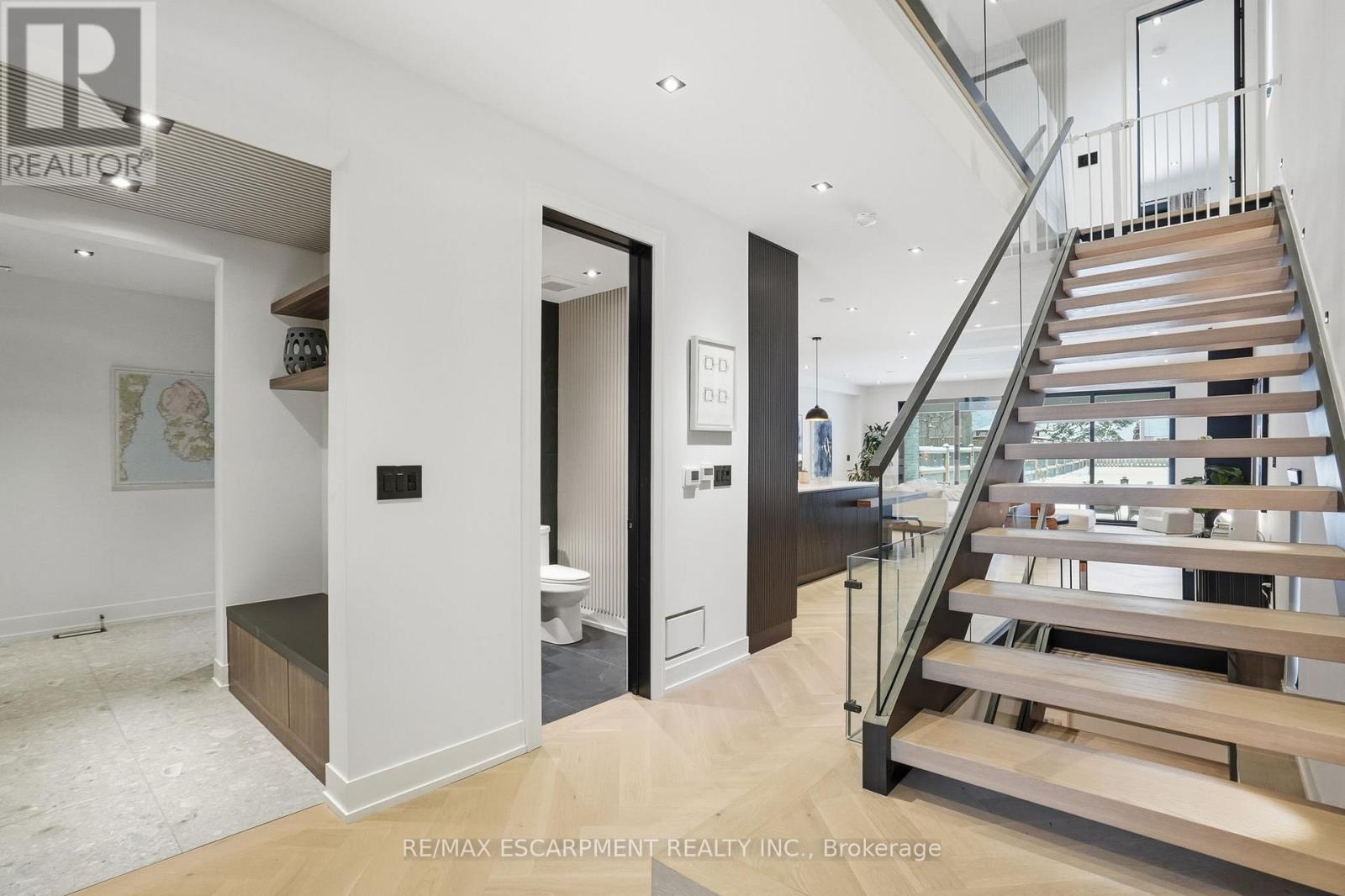 20b Broadview Avenue, Mississauga, Ontario  L5H 2S8 - Photo 18 - W13041622