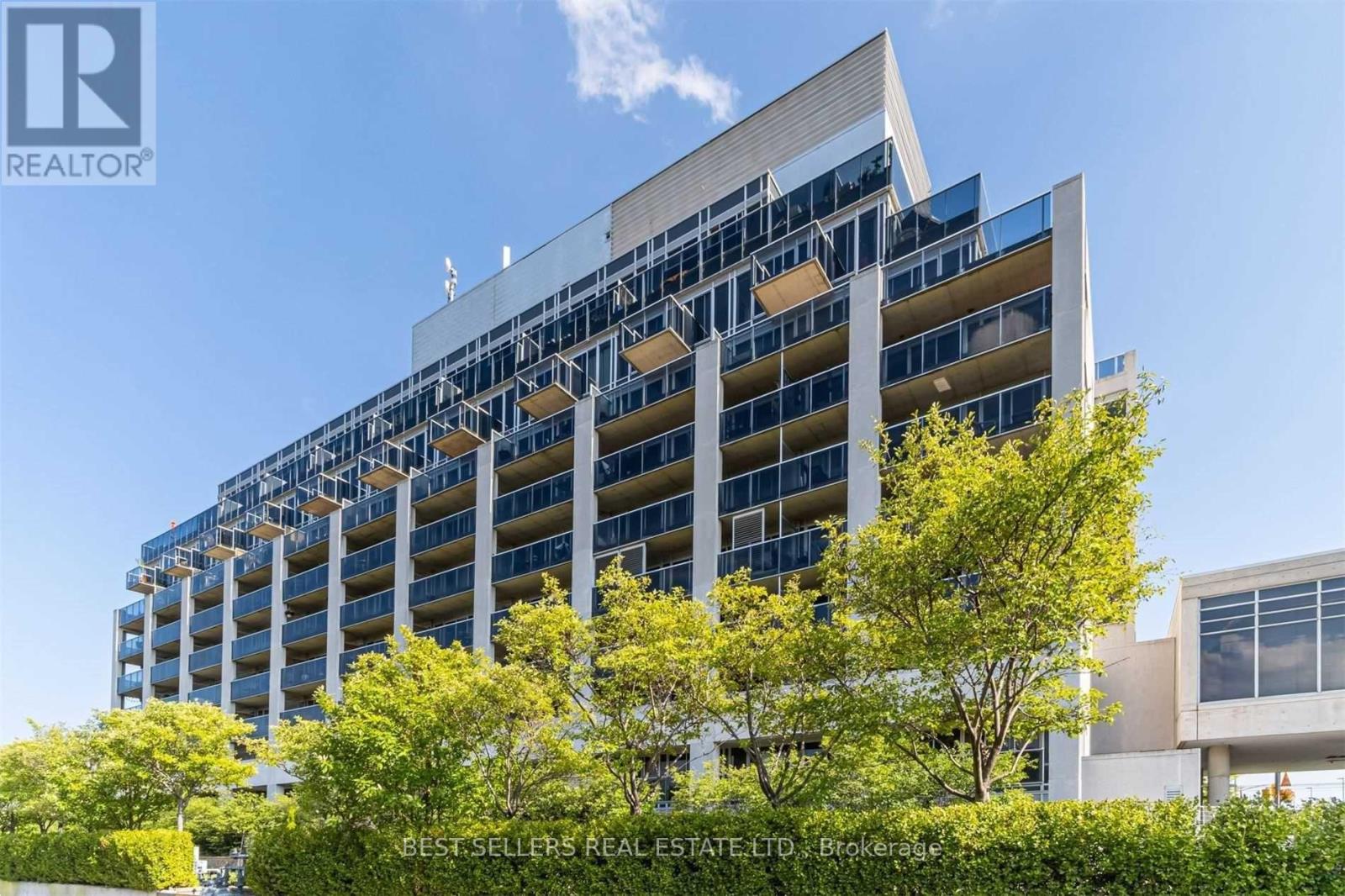 715 - 1040 The Queensway, Toronto, Ontario  M8Z 0A7 - Photo 1 - W13041630