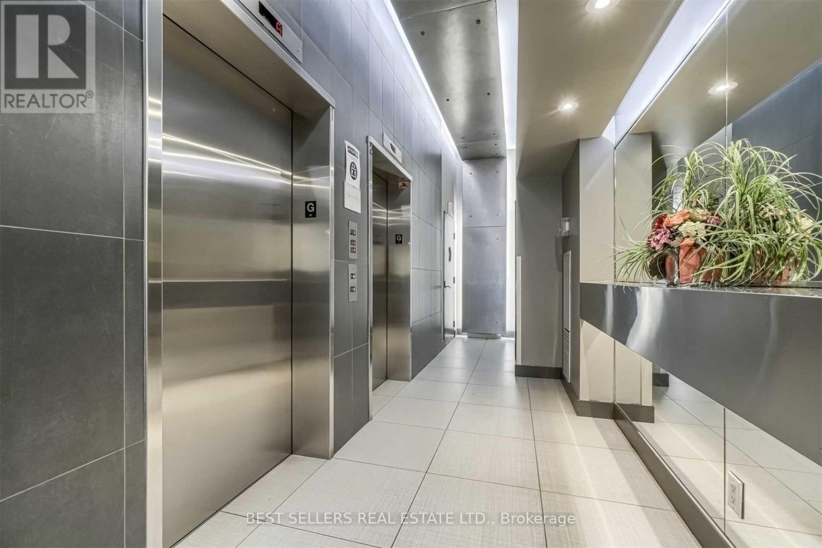 715 - 1040 The Queensway, Toronto, Ontario  M8Z 0A7 - Photo 4 - W13041630