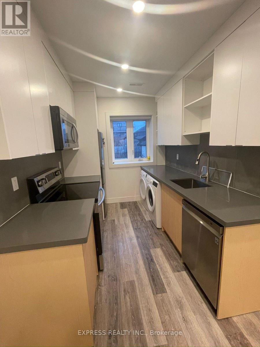 Main - 71 Chamberlain Avenue, Toronto, Ontario  M6E 4J9 - Photo 3 - W13041642