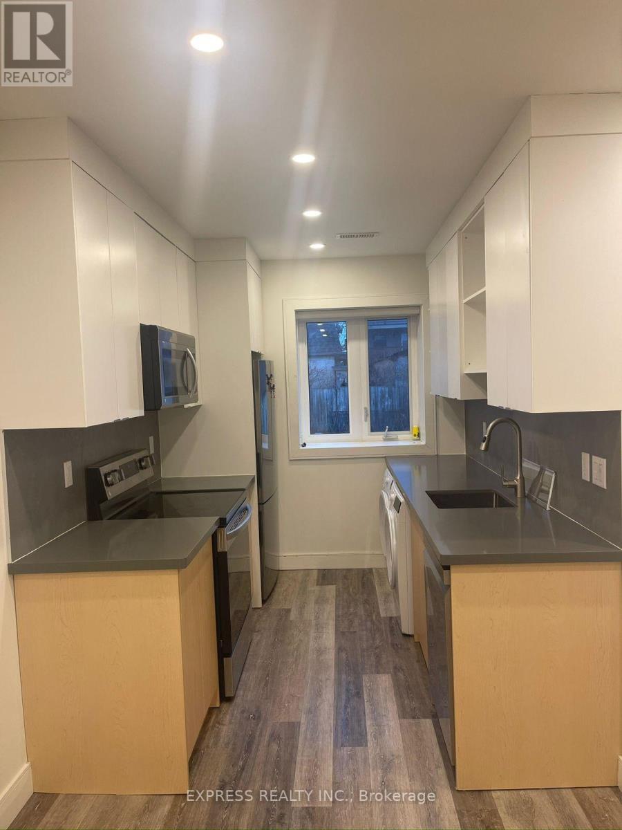 Main - 71 Chamberlain Avenue, Toronto, Ontario  M6E 4J9 - Photo 4 - W13041642