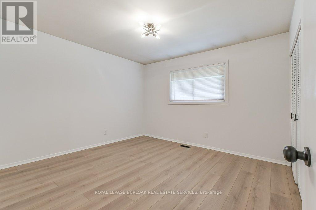 1334 Langdale Crescent, Oakville, Ontario  L6H 2K8 - Photo 17 - W13041680