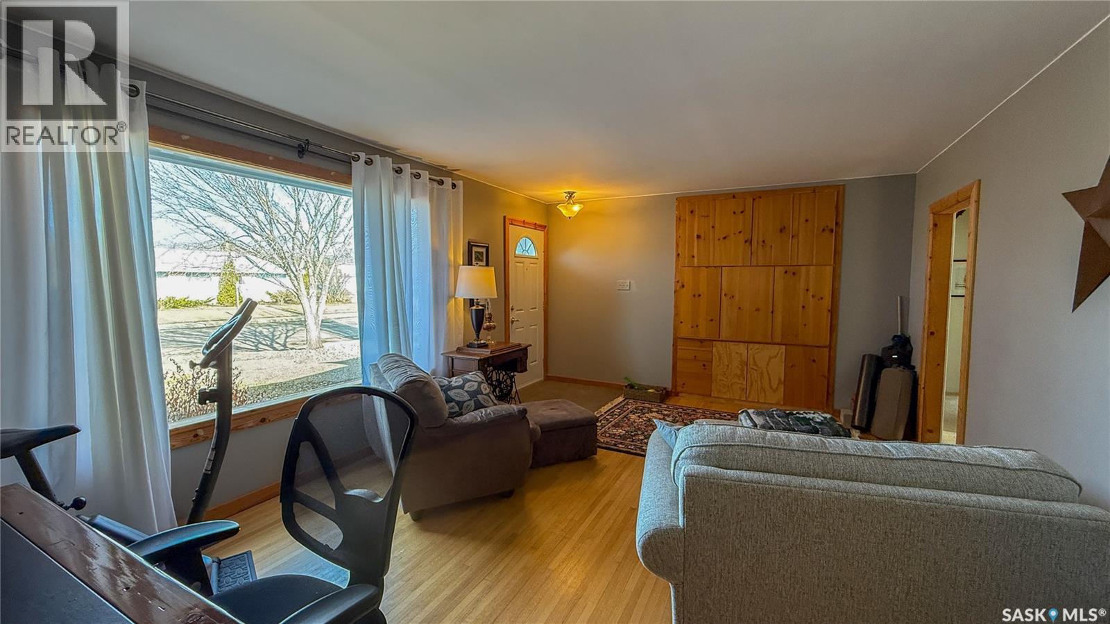 1752 93rd Street, North Battleford, Saskatchewan  S9A 0C8 - Photo 2 - SK033882