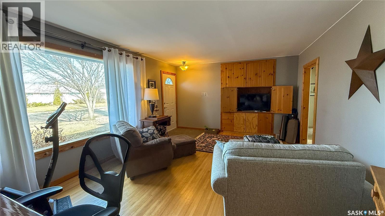 1752 93rd Street, North Battleford, Saskatchewan  S9A 0C8 - Photo 3 - SK033882