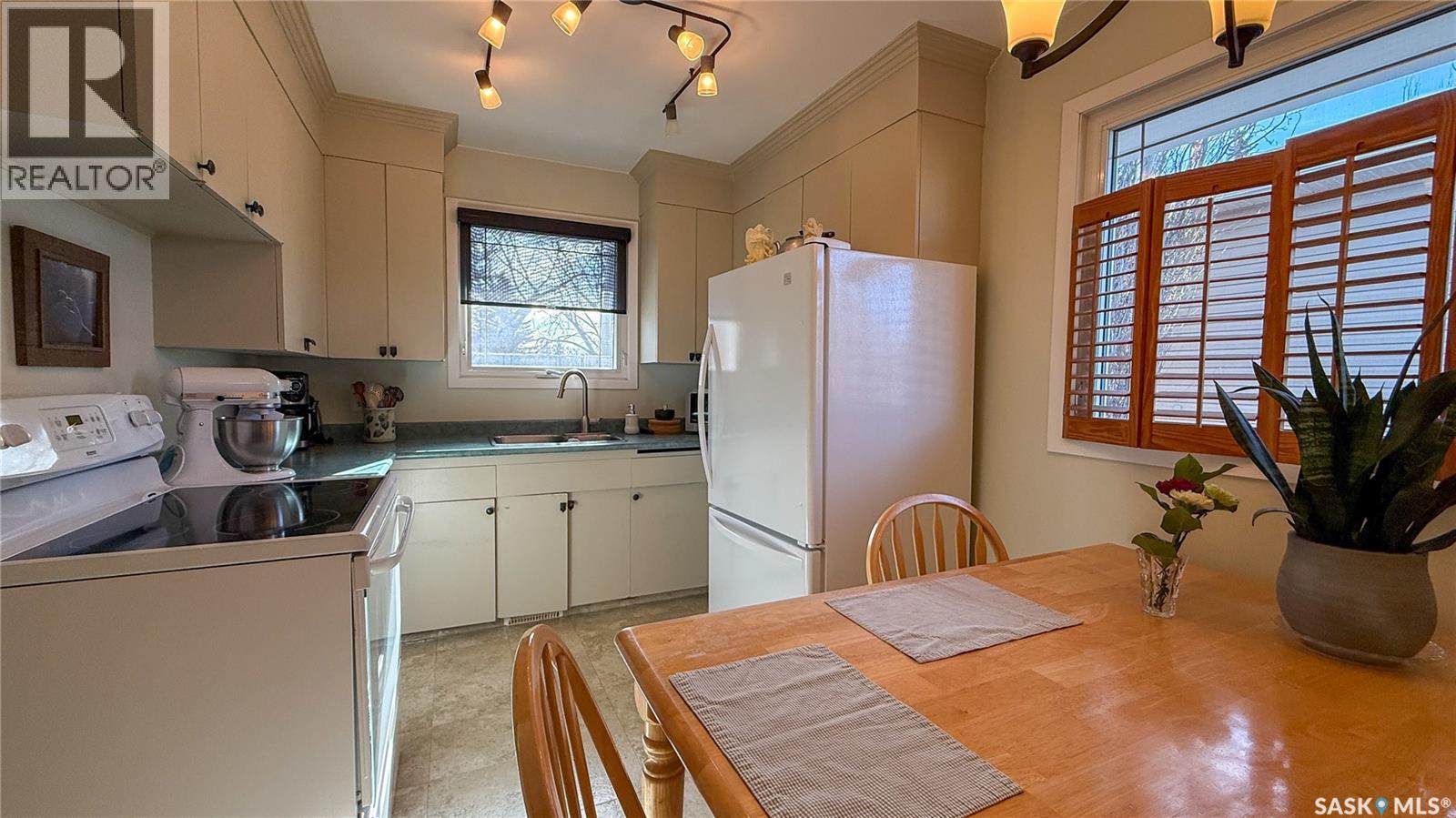 1752 93rd Street, North Battleford, Saskatchewan  S9A 0C8 - Photo 5 - SK033882