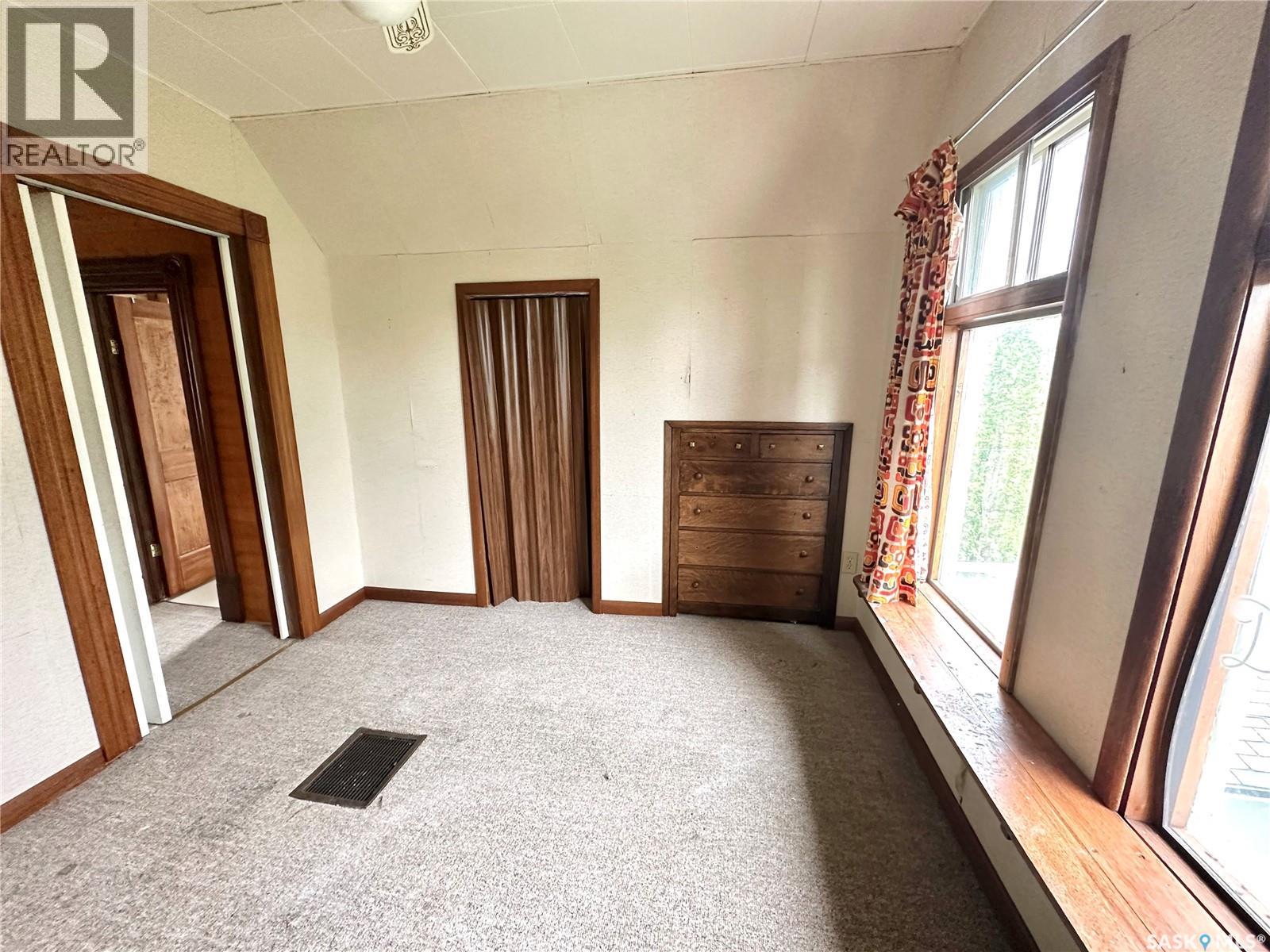 1341 97th Street, North Battleford, Saskatchewan  S9A 0J8 - Photo 2 - SK033872