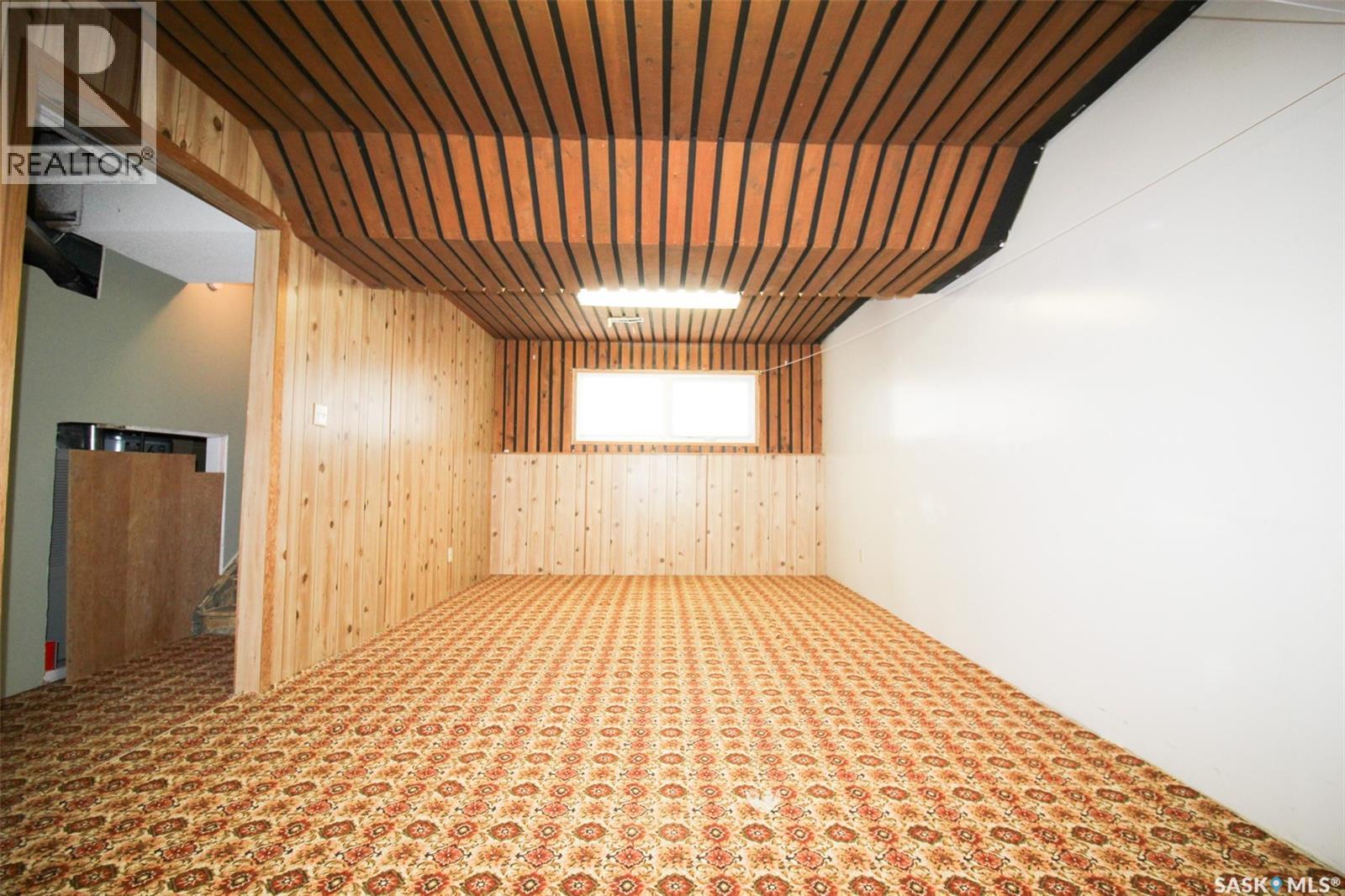 128 1st Street E, Frontier, Saskatchewan  S0N 0W0 - Photo 21 - SK033854