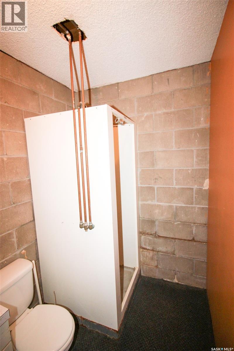 128 1st Street E, Frontier, Saskatchewan  S0N 0W0 - Photo 26 - SK033854