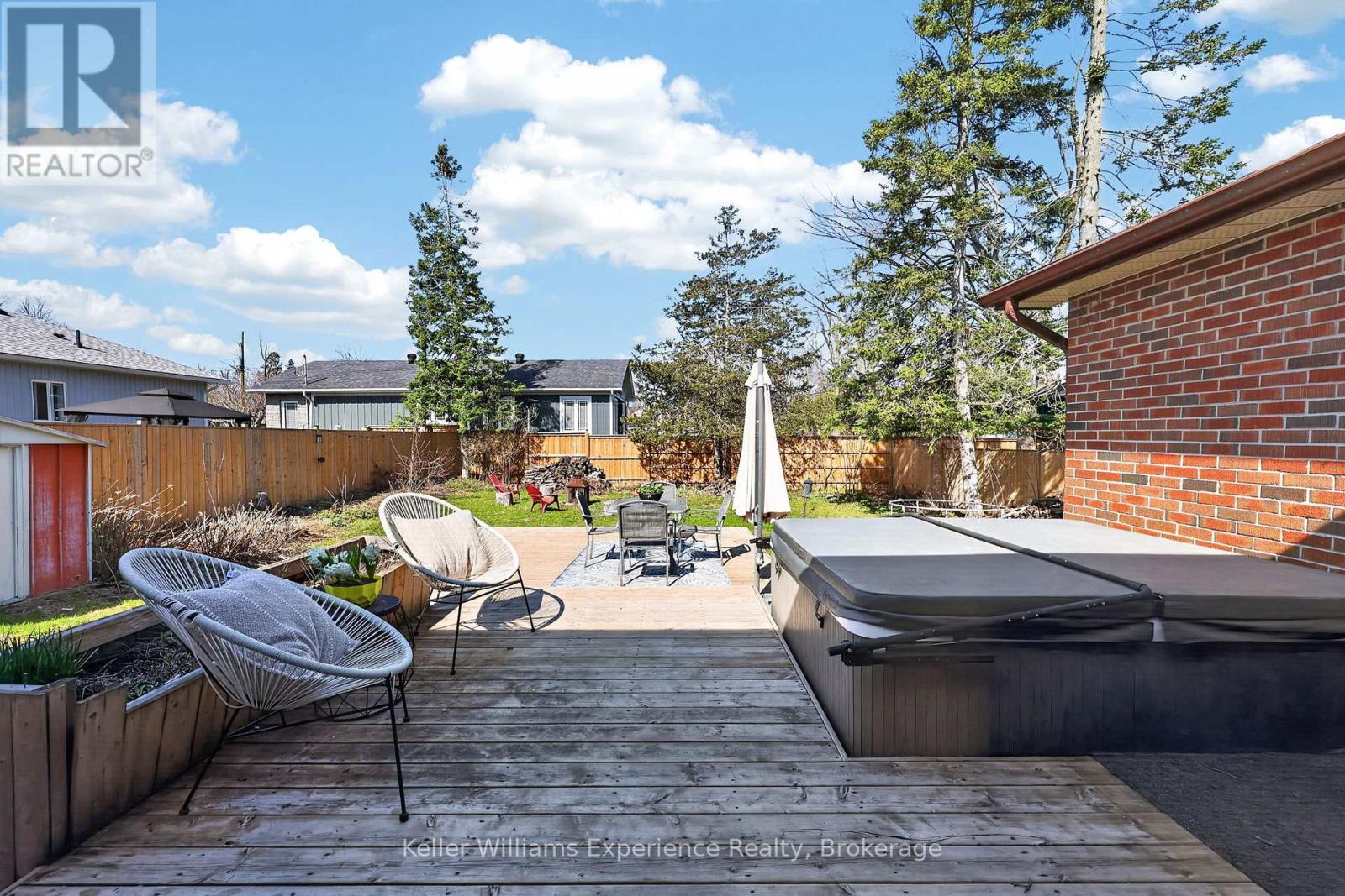 106 Nelson Street, Barrie, Ontario  L4M 4K7 - Photo 38 - S12976056