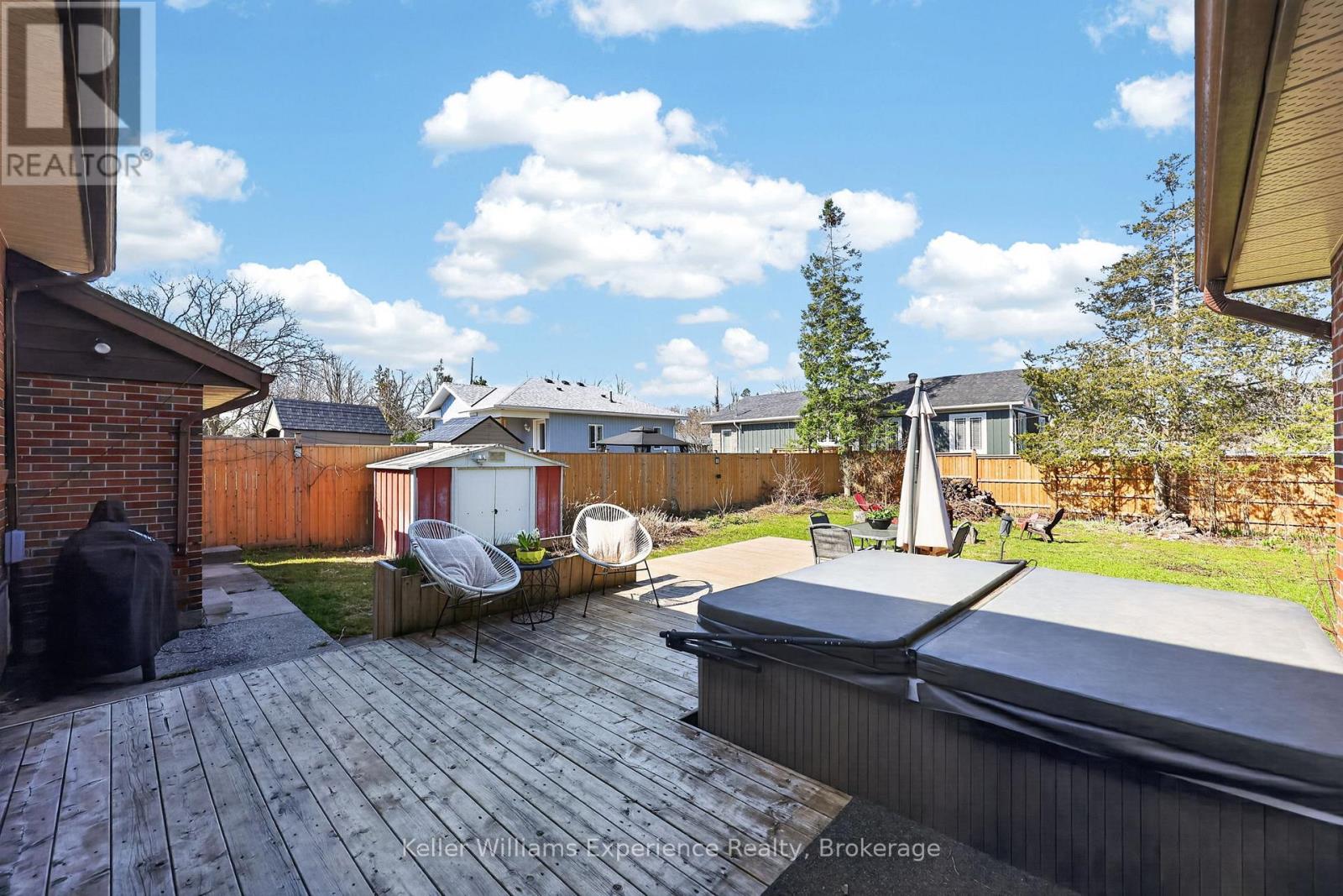 106 Nelson Street, Barrie, Ontario  L4M 4K7 - Photo 37 - S12976056