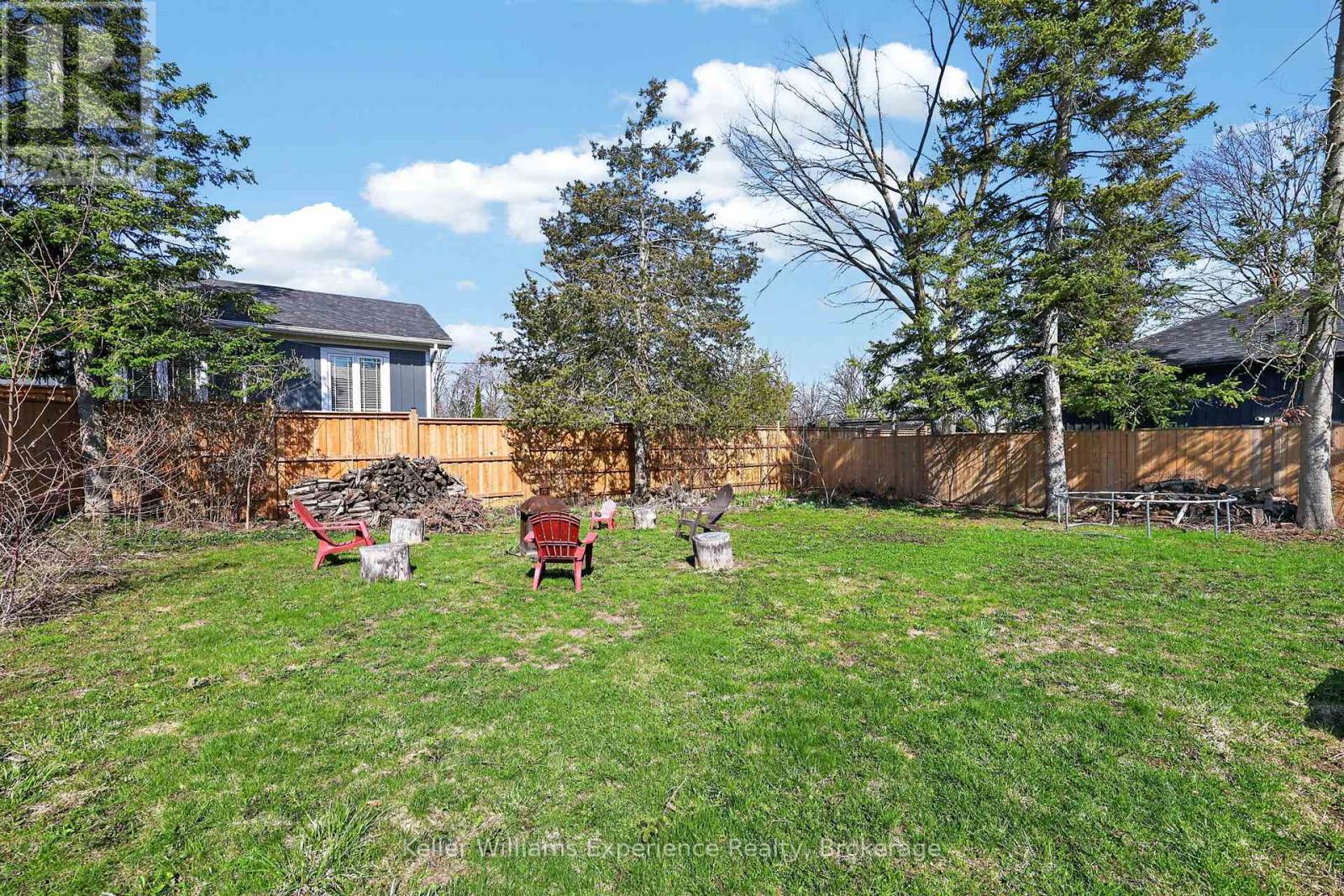 106 Nelson Street, Barrie, Ontario  L4M 4K7 - Photo 39 - S12976056