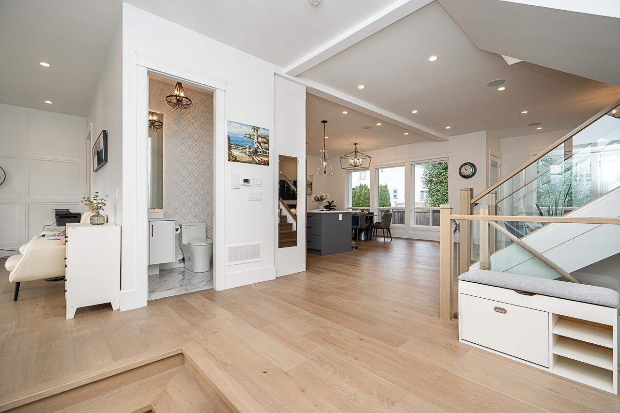 878 163a Street, Surrey, British Columbia  V4A 0B3 - Photo 4 - R3115569