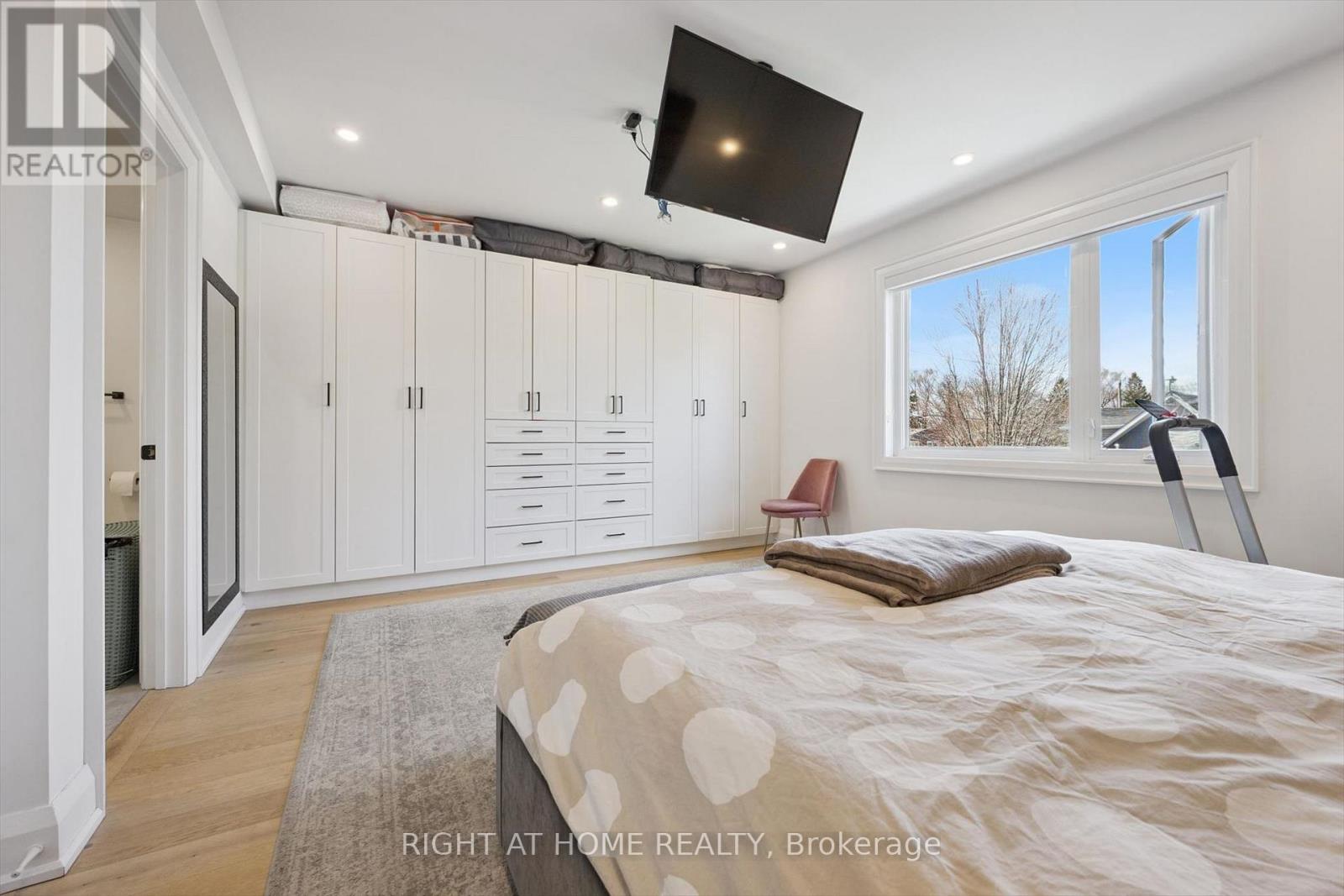 814 Coxwell Avenue, Toronto, Ontario  M4C 3E6 - Photo 17 - E13029938