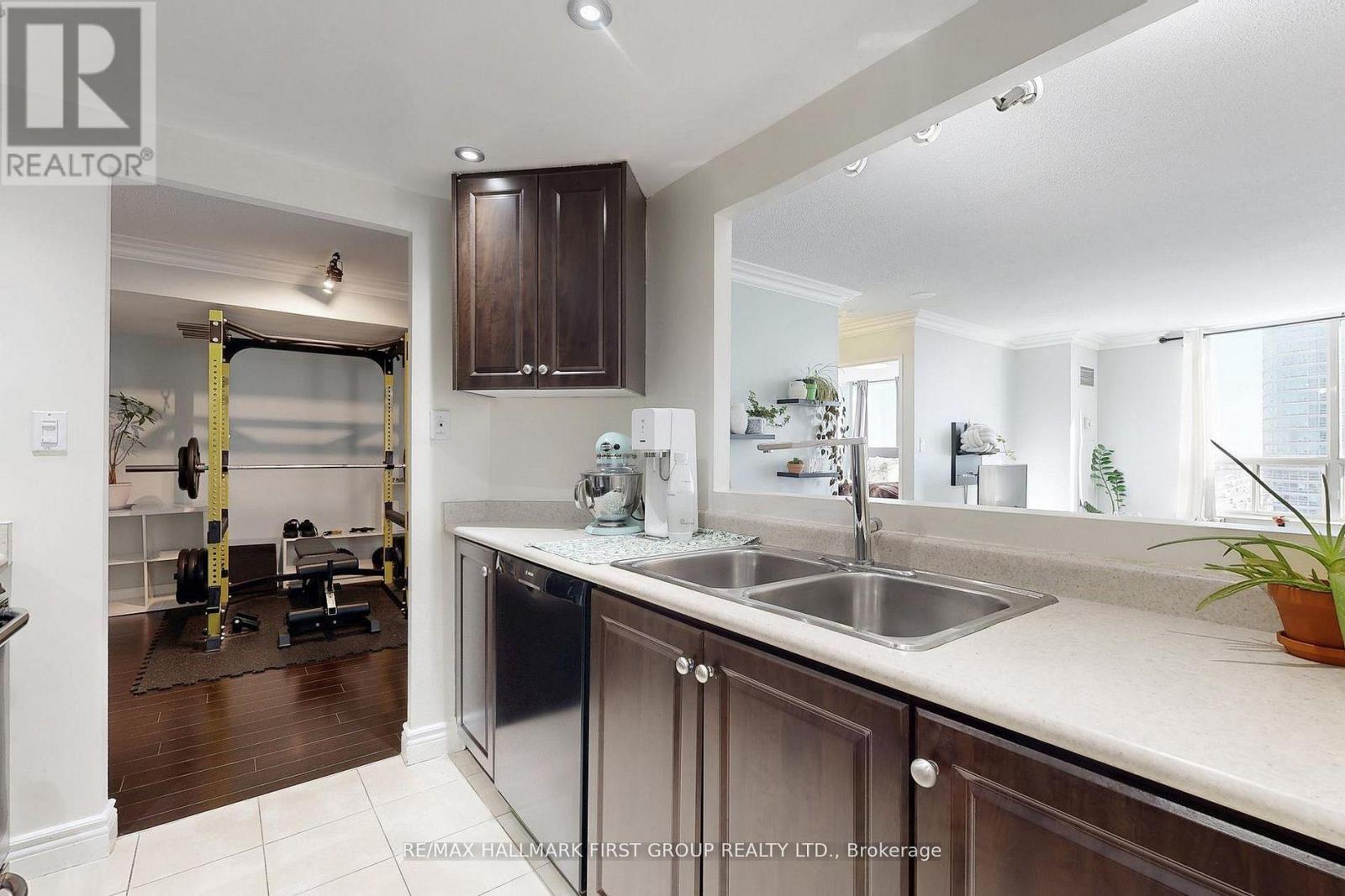 1520 - 88 Corporate Drive, Toronto, Ontario  M1H 3G6 - Photo 11 - E13041620