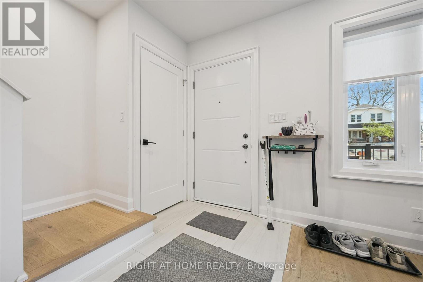 814 Coxwell Avenue, Toronto, Ontario  M4C 3E6 - Photo 8 - E13029938