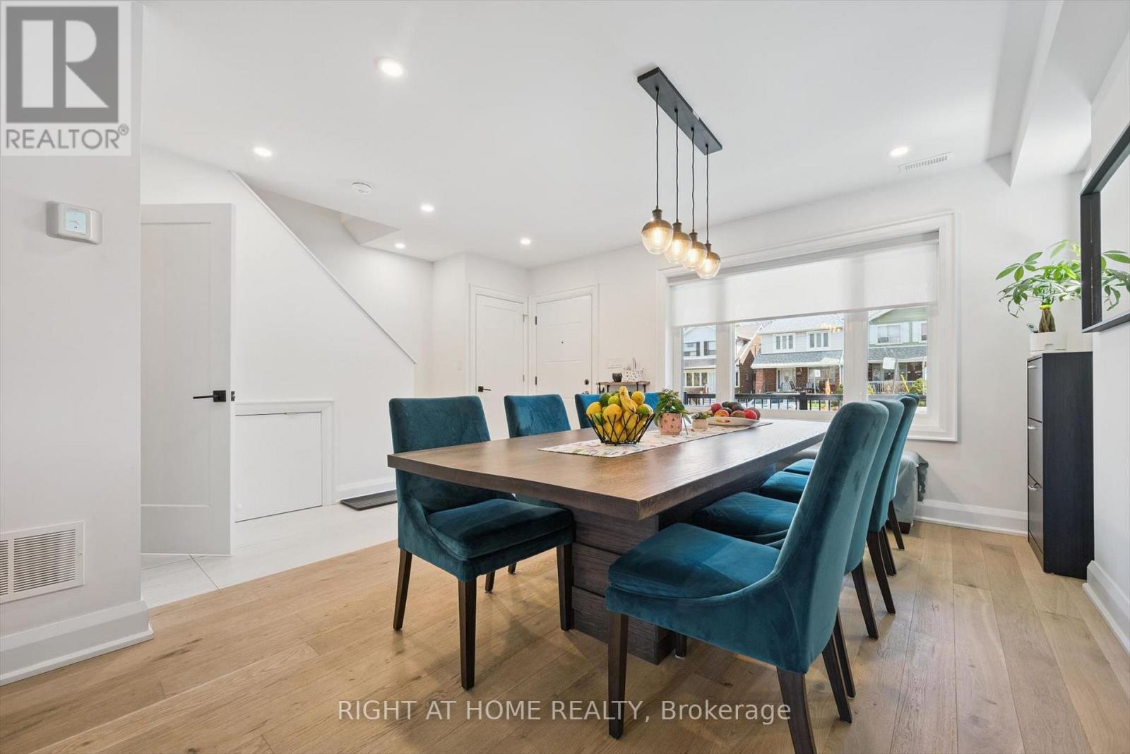 814 Coxwell Avenue, Toronto, Ontario  M4C 3E6 - Photo 9 - E13029938