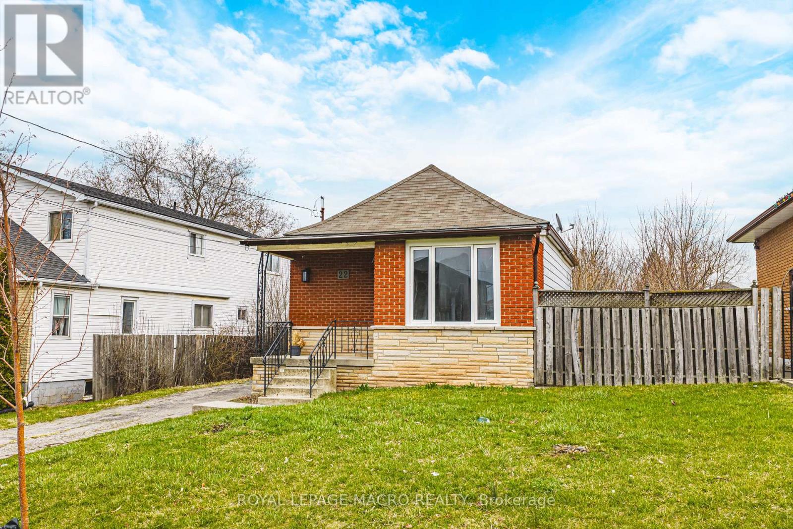 22 WORSLEY ROAD, Hamilton, Ontario