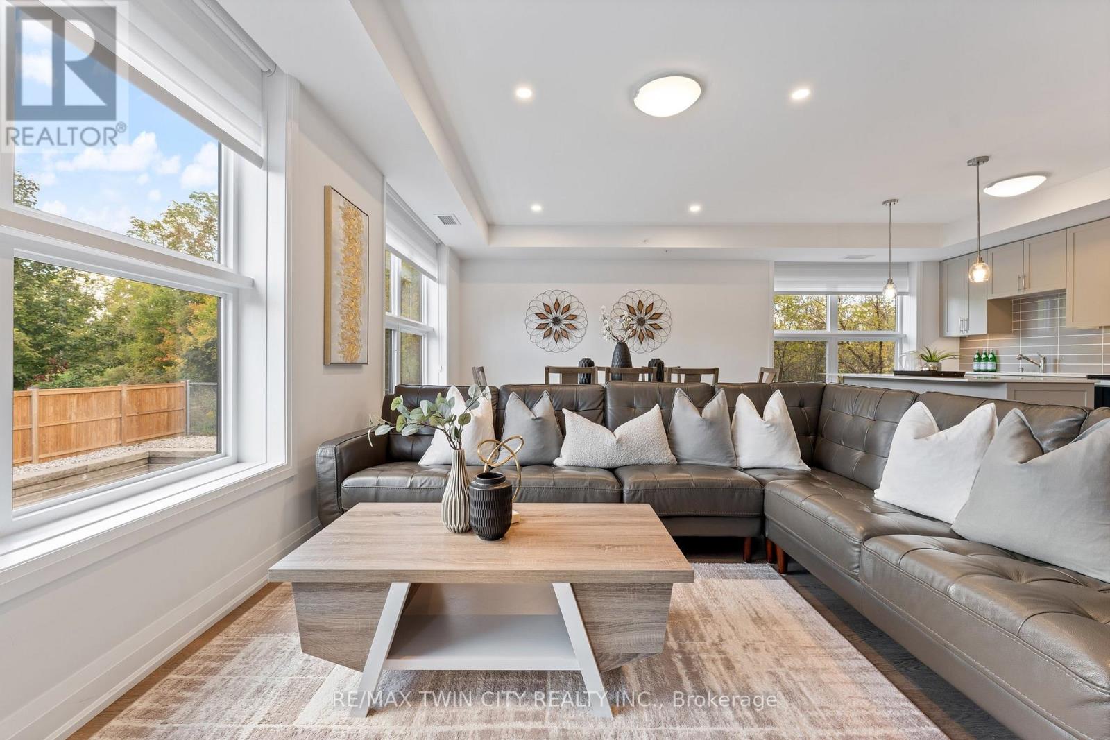 209 - 88 Gibson Street, North Dumfries, Ontario  N0B 1E0 - Photo 4 - X13041578