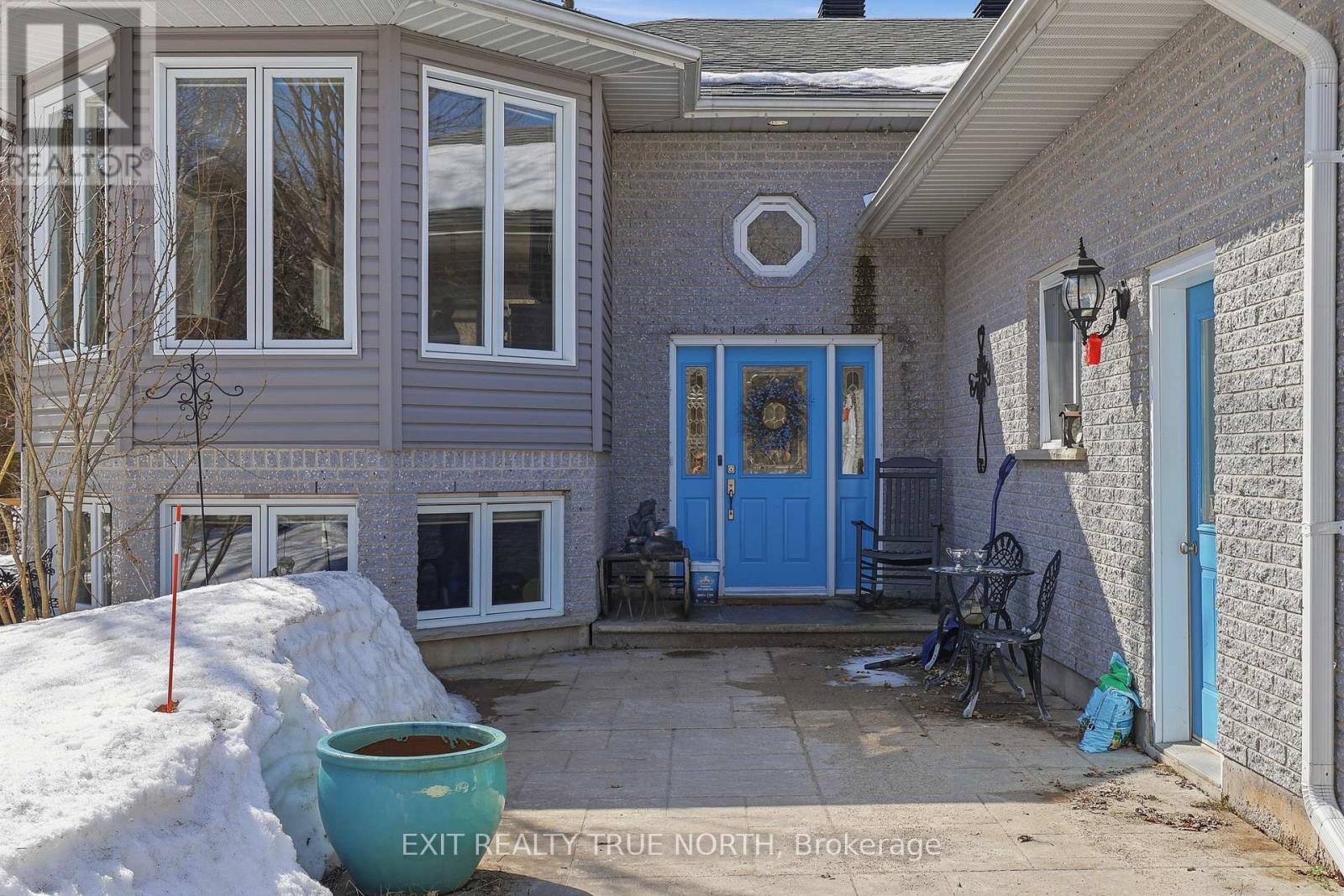 797 Fifth Line E, Sault Ste Marie, Ontario  P6A 5K7 - Photo 2 - X13041714