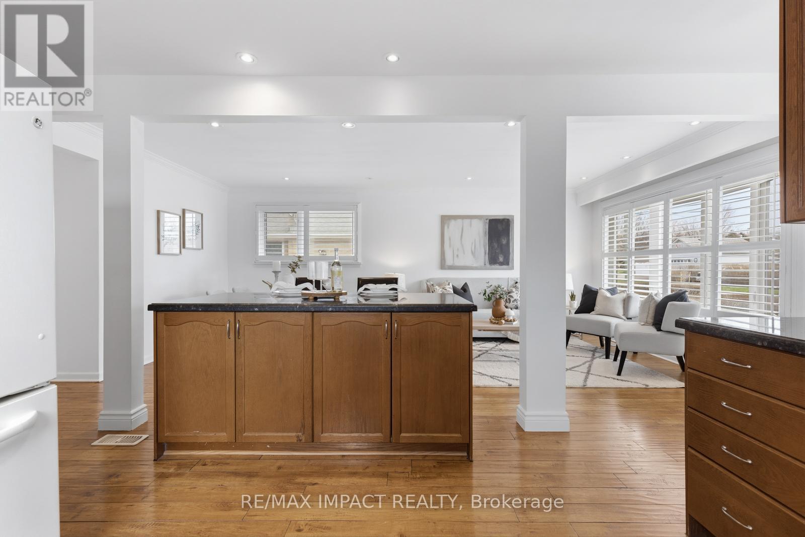 918 Mccullough Drive, Whitby, Ontario  L1N 1C6 - Photo 11 - E13041722