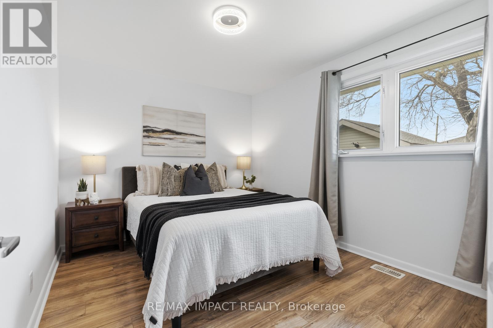 918 Mccullough Drive, Whitby, Ontario  L1N 1C6 - Photo 14 - E13041722