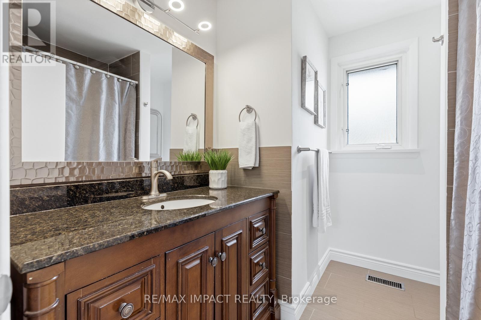 918 Mccullough Drive, Whitby, Ontario  L1N 1C6 - Photo 20 - E13041722