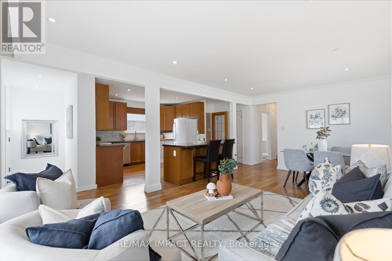 918 Mccullough Drive, Whitby, Ontario  L1N 1C6 - Photo 5 - E13041722