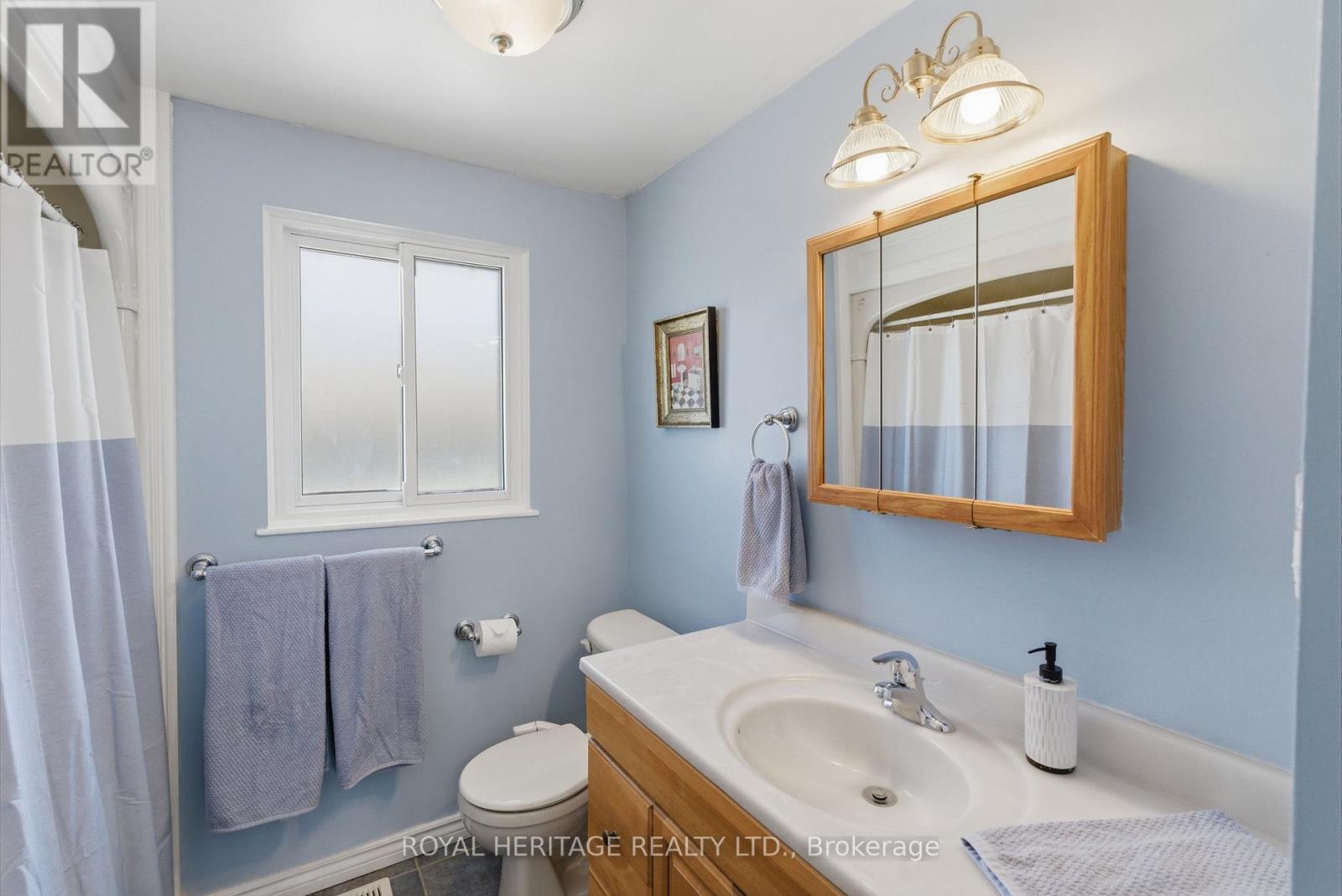 72 Clover Ridge Drive E, Ajax, Ontario  L1S 1G7 - Photo 33 - E13041820