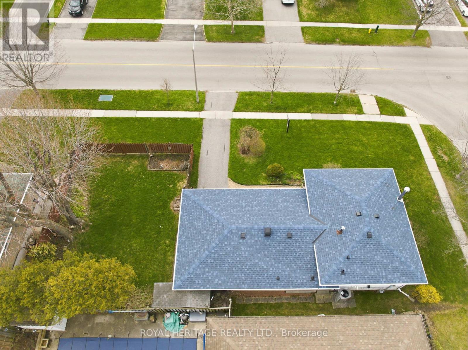 72 Clover Ridge Drive E, Ajax, Ontario  L1S 1G7 - Photo 43 - E13041820