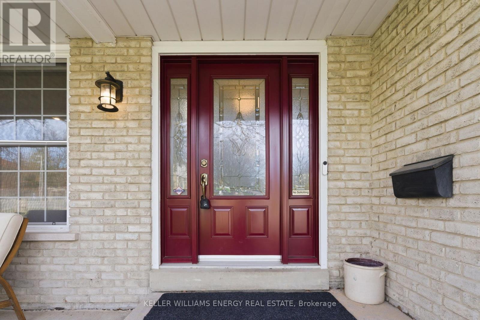 67 Rhonda Boulevard, Clarington, Ontario  L1C 3W3 - Photo 3 - E13041936