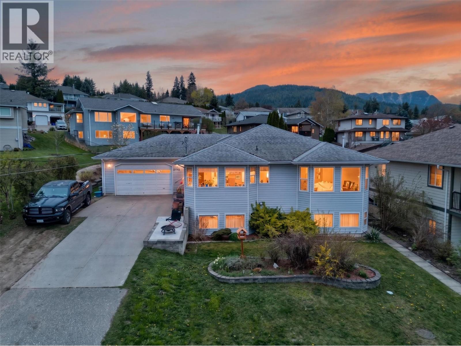 2190 1st Avenue SE, Salmon Arm, British Columbia