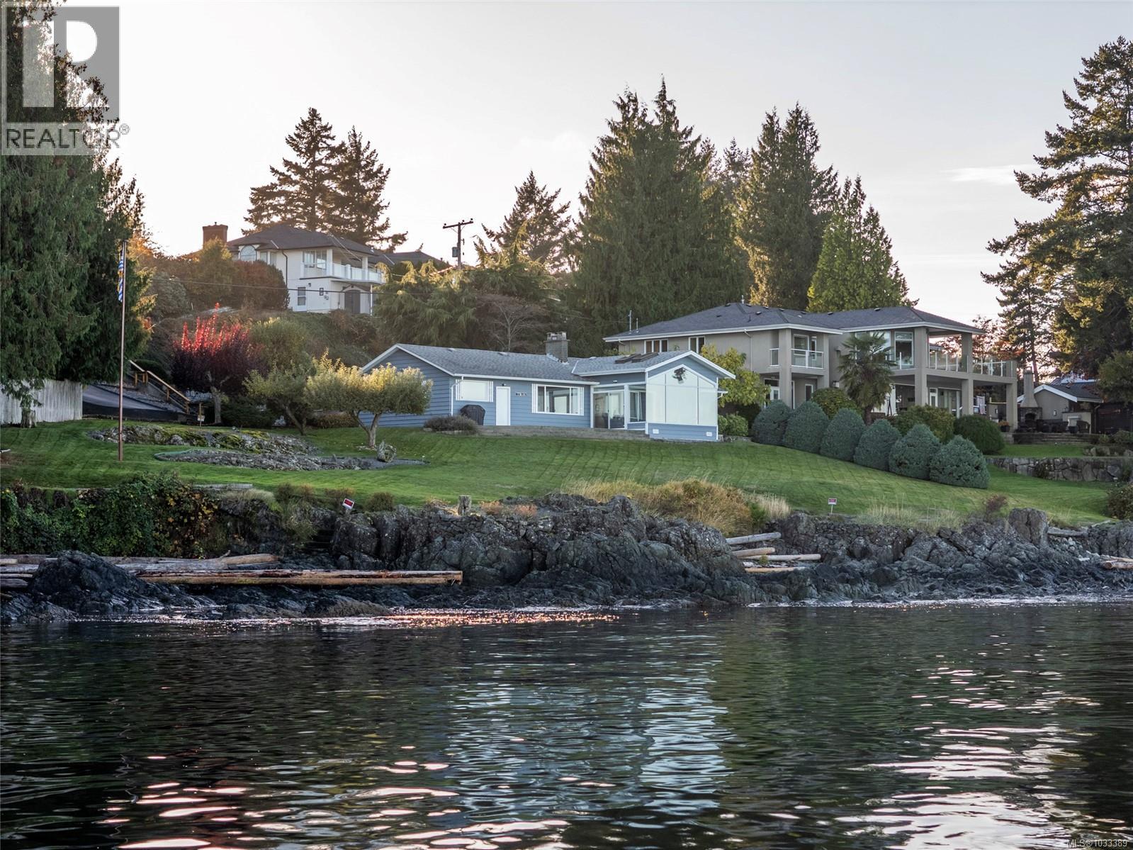 5020/5010 Fillinger Cres, Nanaimo, British Columbia