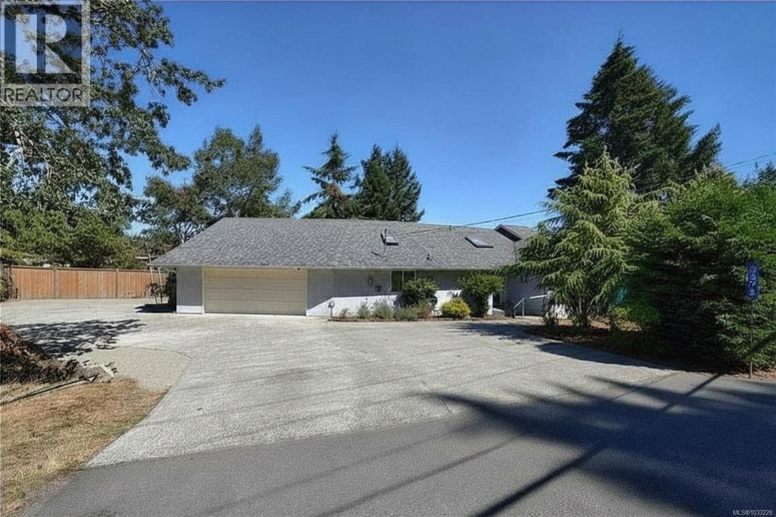 3271 Dolphin Dr, Nanoose Bay, British Columbia