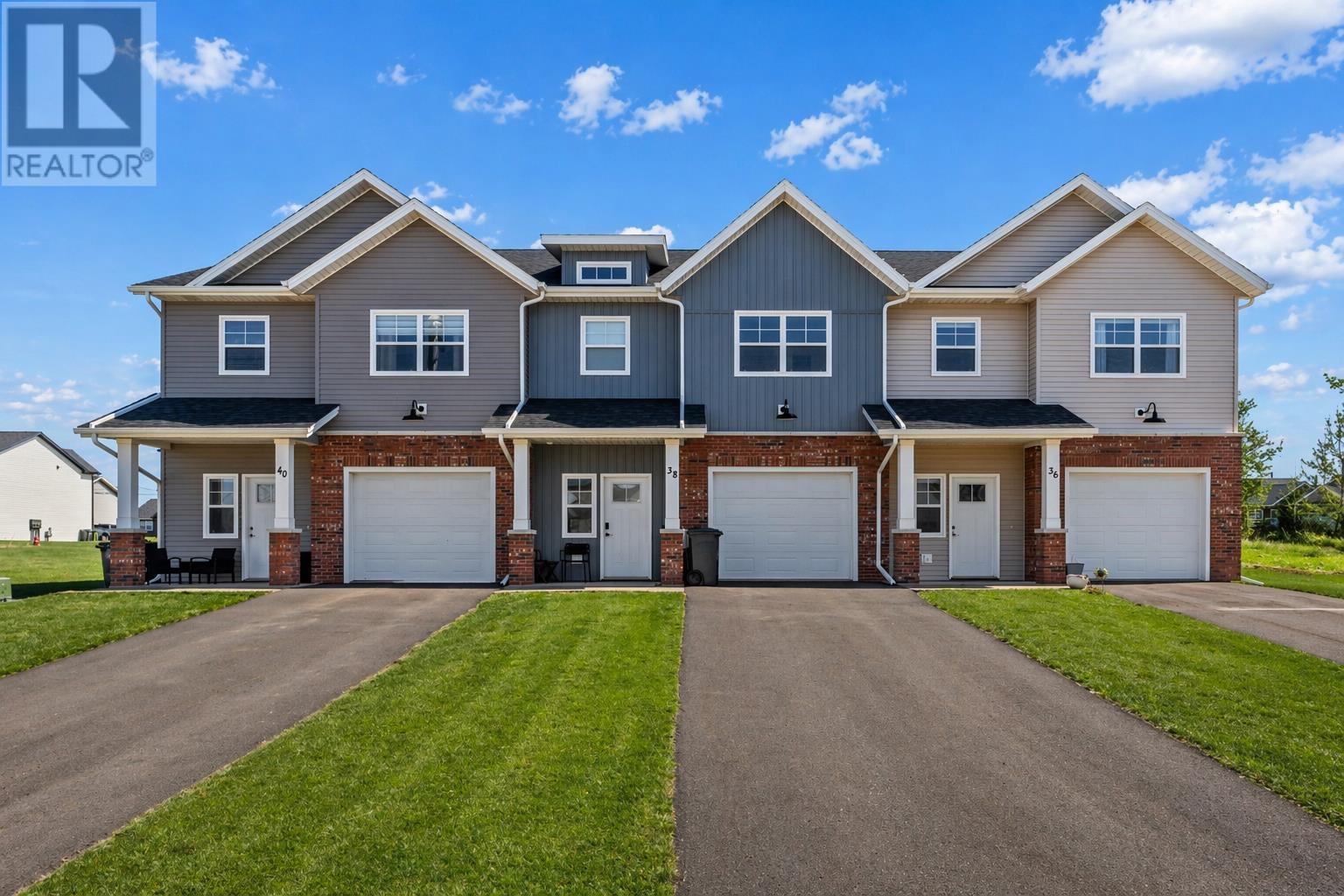 40 Woodhouse Court, Stratford, Prince Edward Island