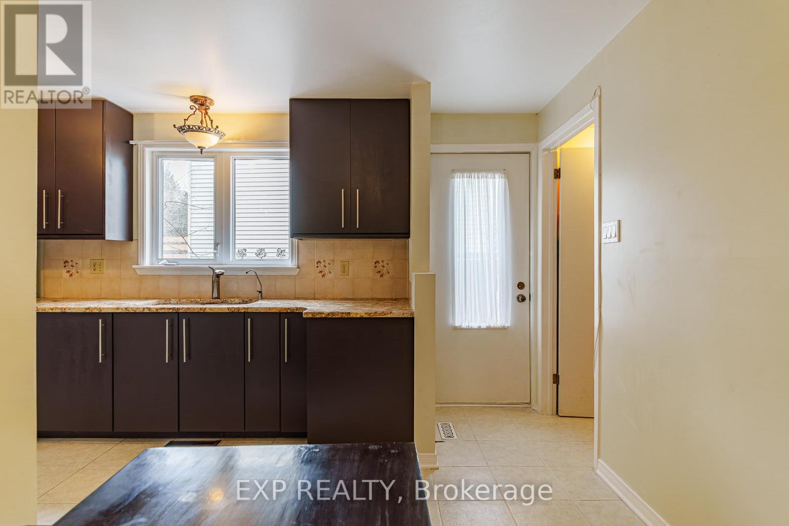 31 Coolspring Crescent, Ottawa, Ontario  K2E 7M9 - Photo 15 - X13041772