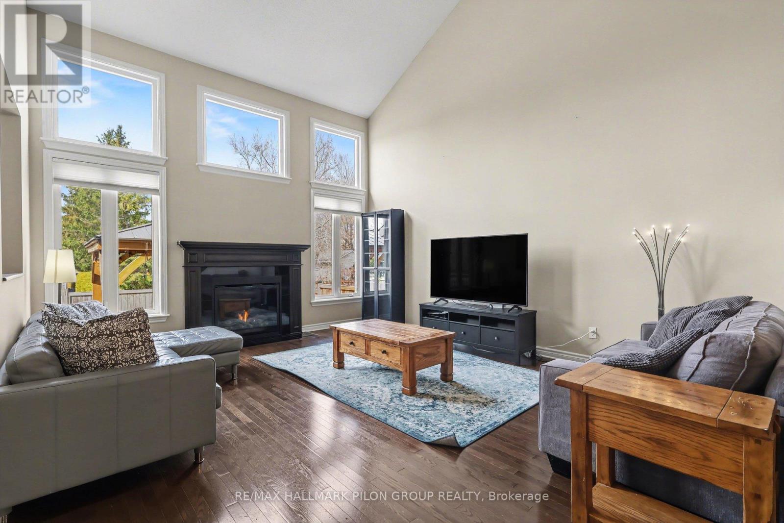 865 Contour Street, Ottawa, Ontario  K1W 0G6 - Photo 4 - X13041964