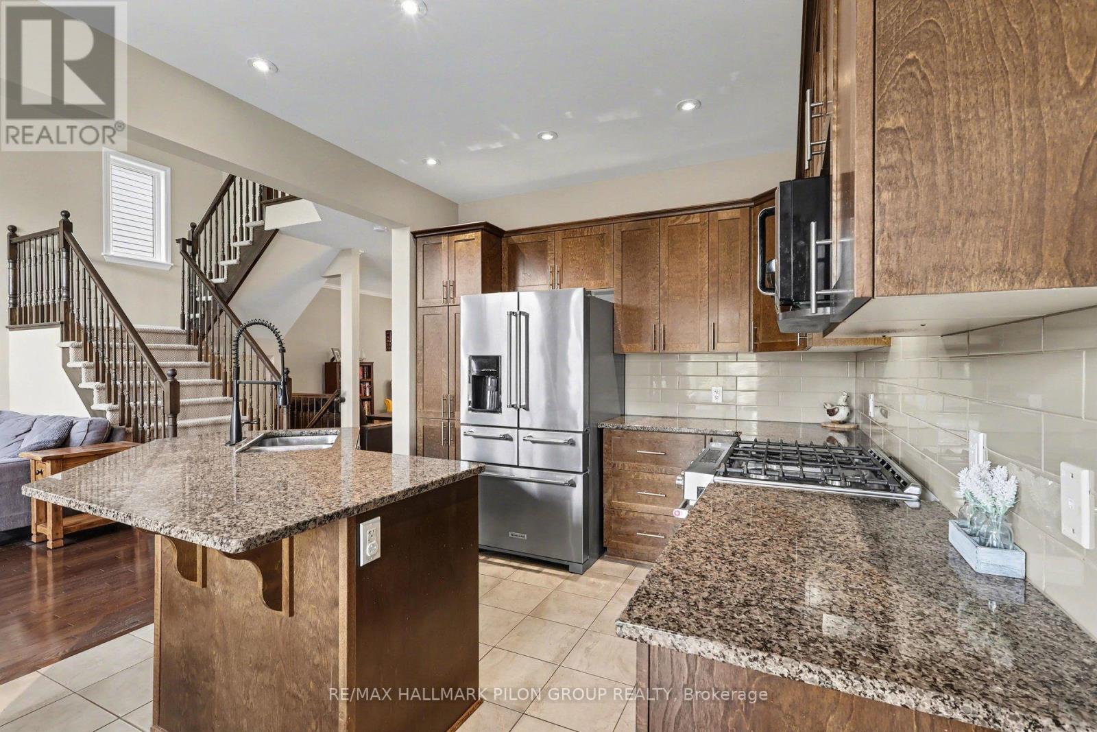 865 Contour Street, Ottawa, Ontario  K1W 0G6 - Photo 7 - X13041964