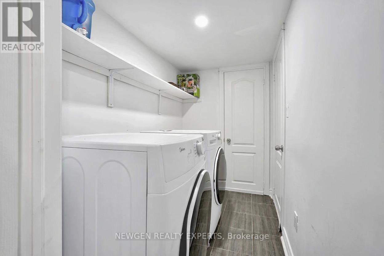 Upper - 68 Root Crescent E, Ajax, Ontario  L1T 4M3 - Photo 23 - E12701290