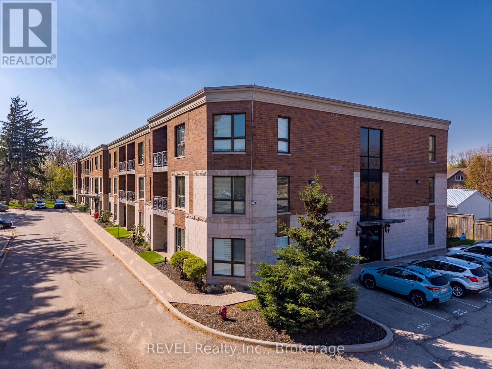 212 - 2799 ST. PAUL AVENUE, Niagara Falls, Ontario