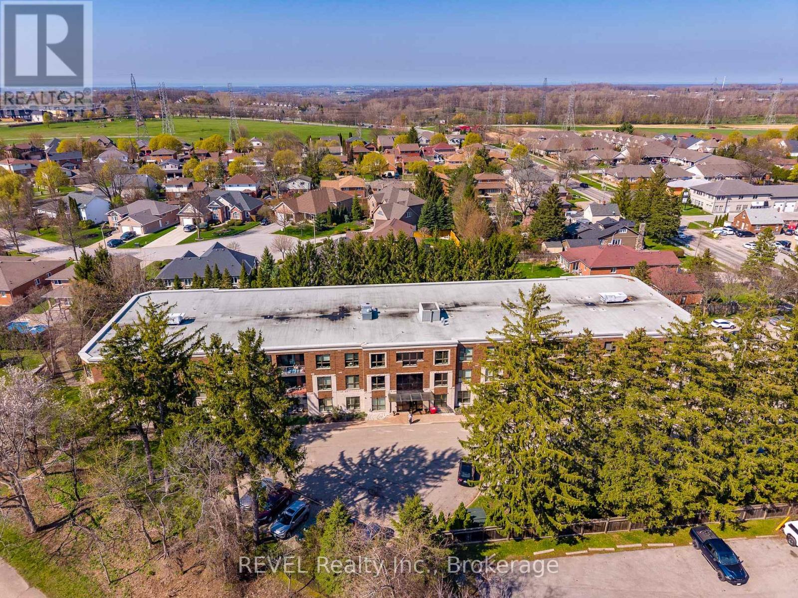 212 - 2799 St. Paul Avenue, Niagara Falls, Ontario  L2J 2L3 - Photo 3 - X13041796