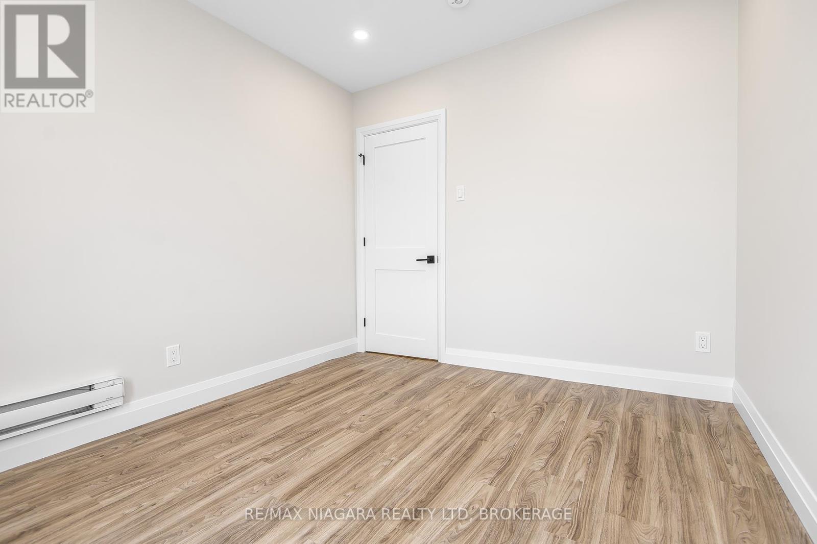 Unit 2 - 264 West Street, Port Colborne, Ontario  L3K 4E4 - Photo 13 - X13041890