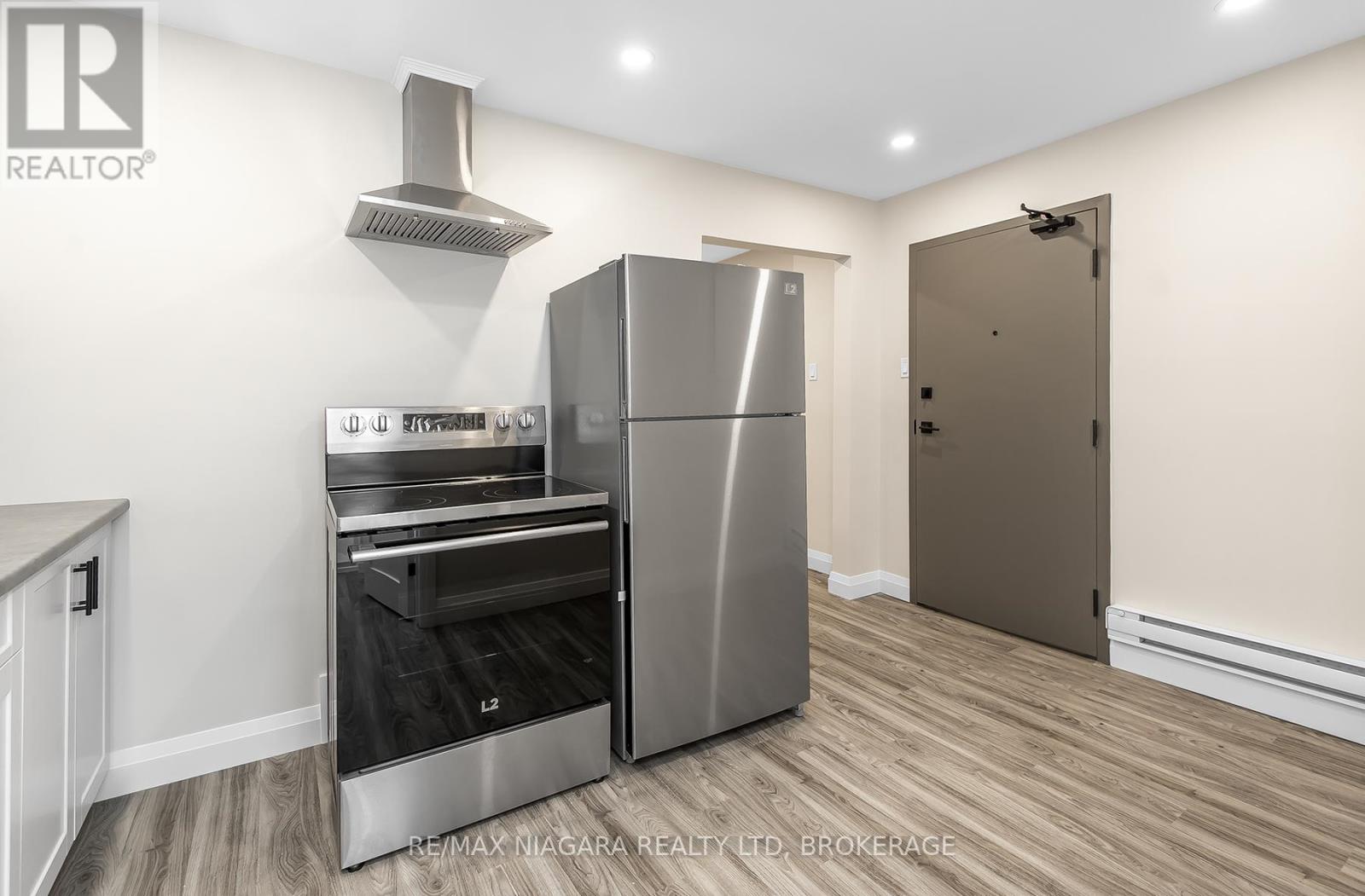 Unit 1 - 264 West Street, Port Colborne, Ontario  L3K 4E4 - Photo 4 - X13041894