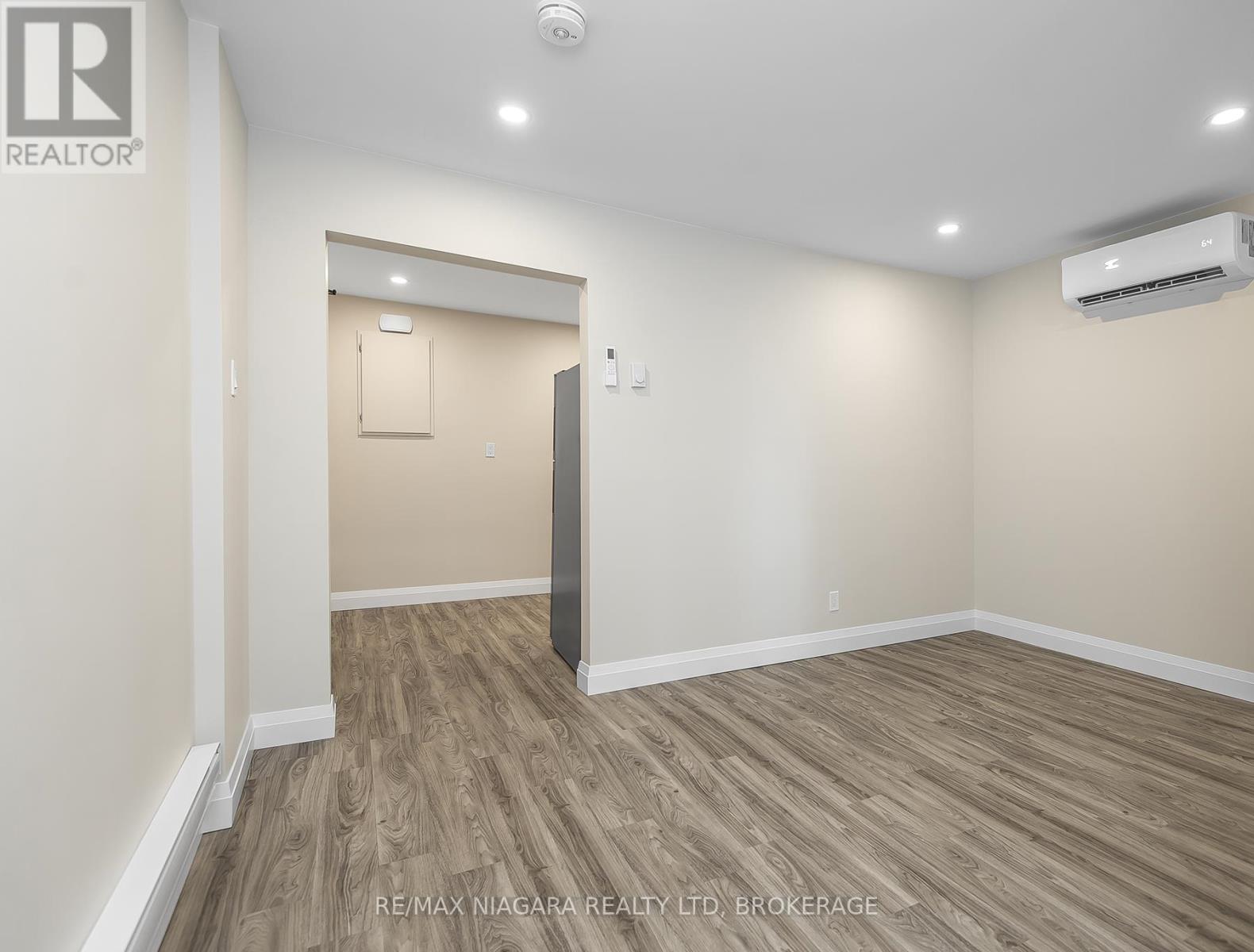 Unit 1 - 264 West Street, Port Colborne, Ontario  L3K 4E4 - Photo 6 - X13041894